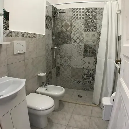 White Pool 5p - Gallipoli