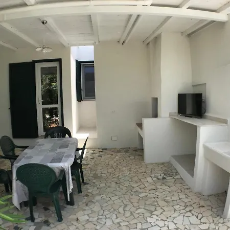 White Pool 5p - Gallipoli بيت للعطل *