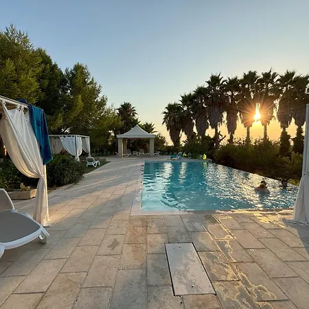 White Pool 5p - Gallipoli ماتينو